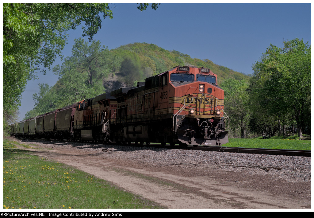 BNSF 4668, 8004